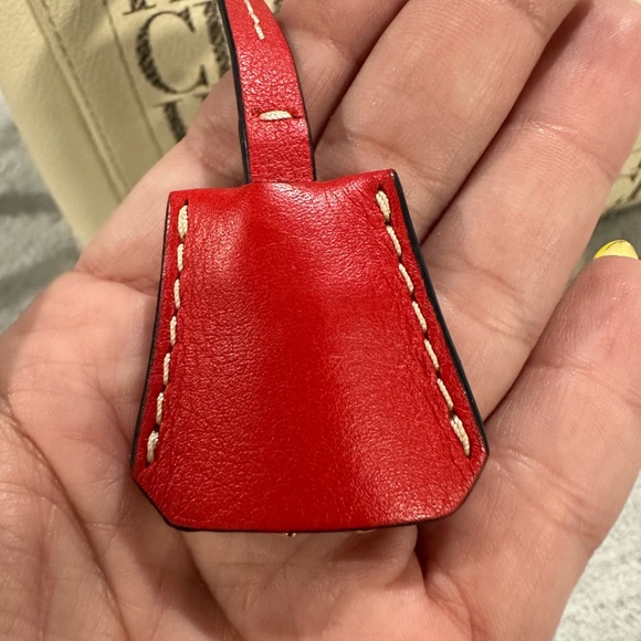 Carolina Herrera Andy - Picture 5 of 11